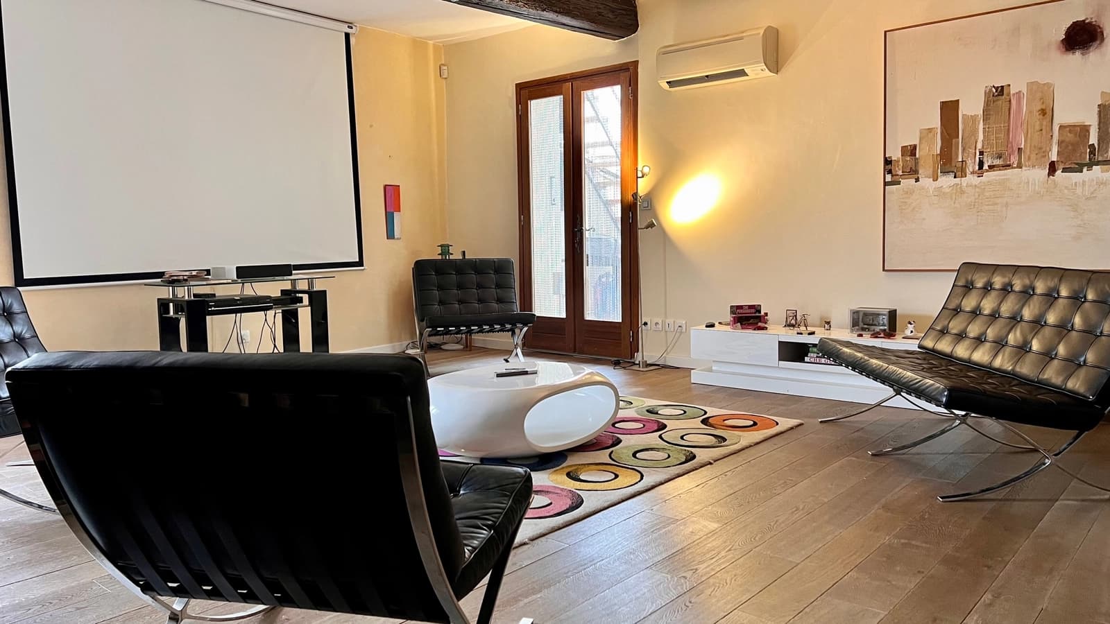 Salon dans Maison de village avec une terrasse panoramique unique - 1
