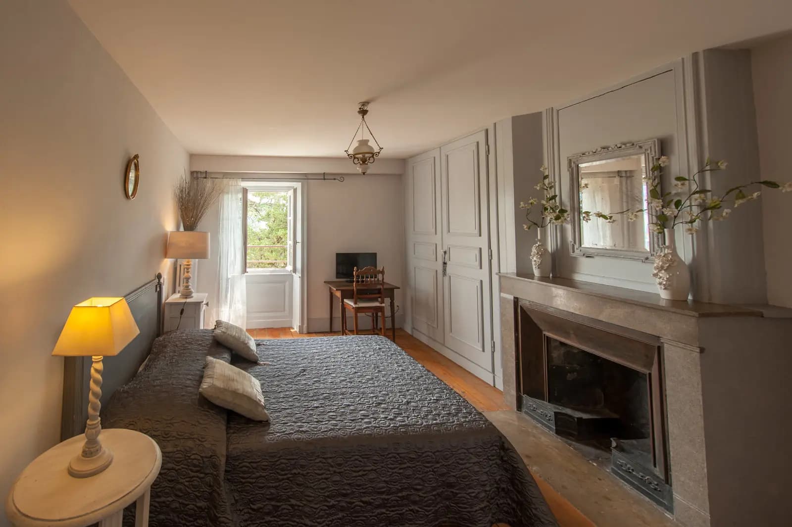 Chambre dans Domaine de charme du XVIIIe, à seulement 1h de Lyon - 1