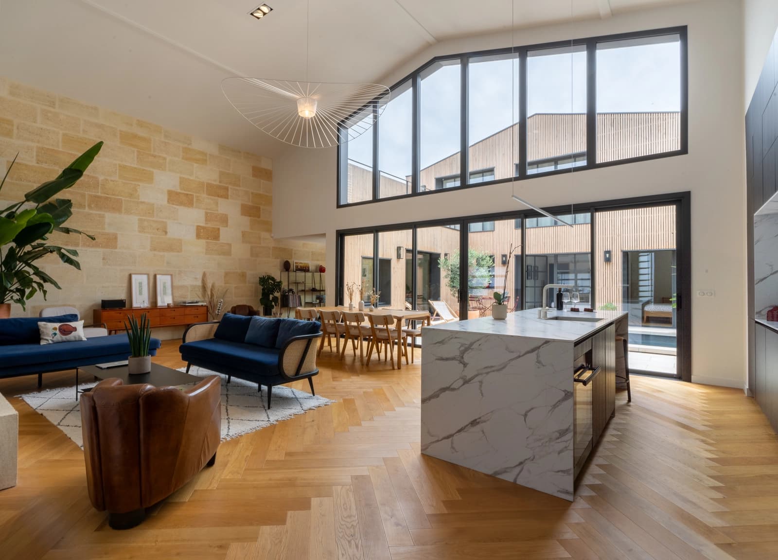 Space Exceptional listed residence with swimming pool - 1