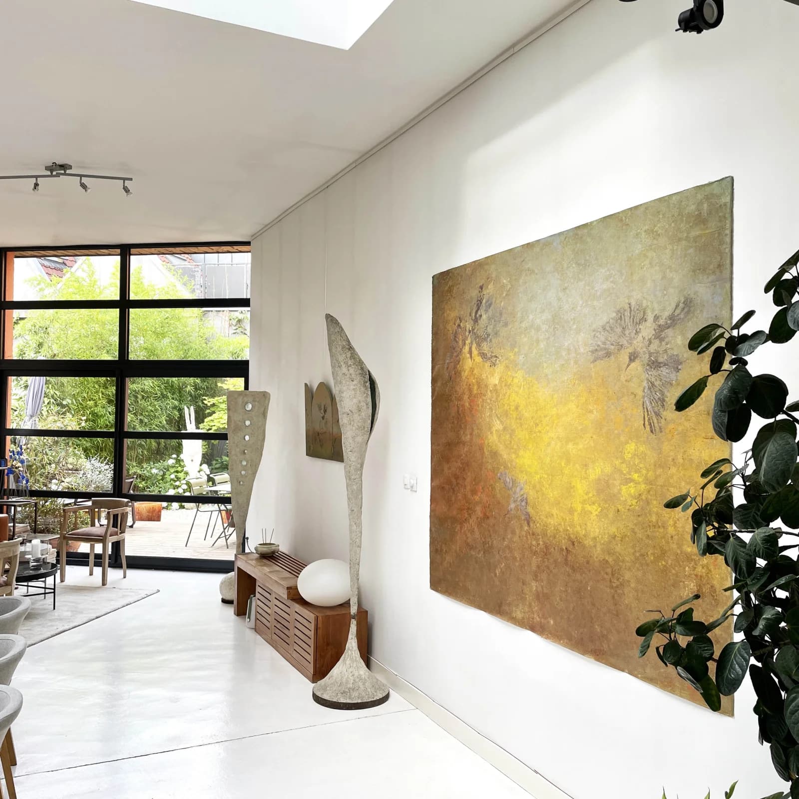 Space Art gallery in a loft - 1