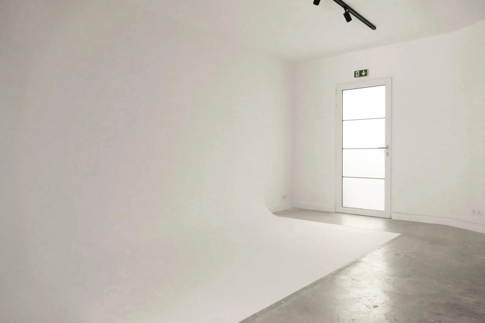 Living room in Photo studio and showroom in the heart of Paris - 1