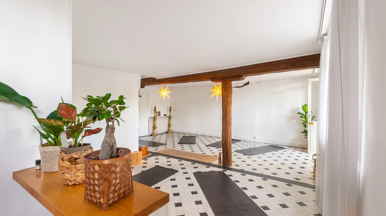 Salon dans Île Saint-Louis: hôtel particulier au prestige discret - 1