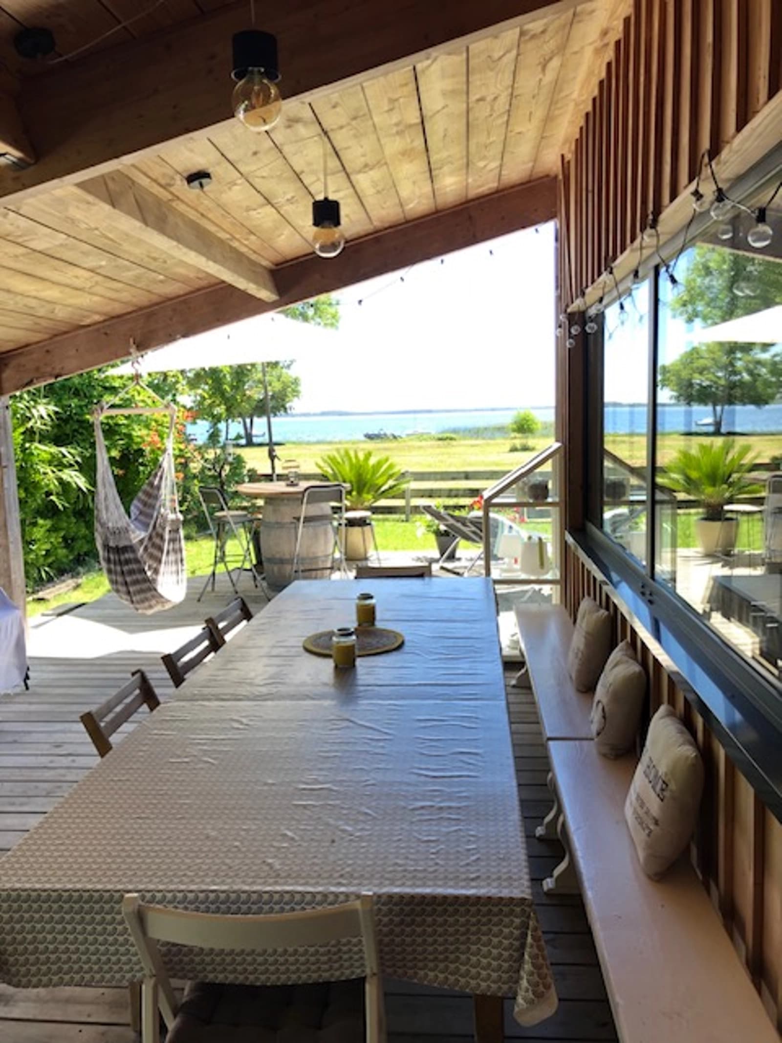 Space Waterfront home - 3
