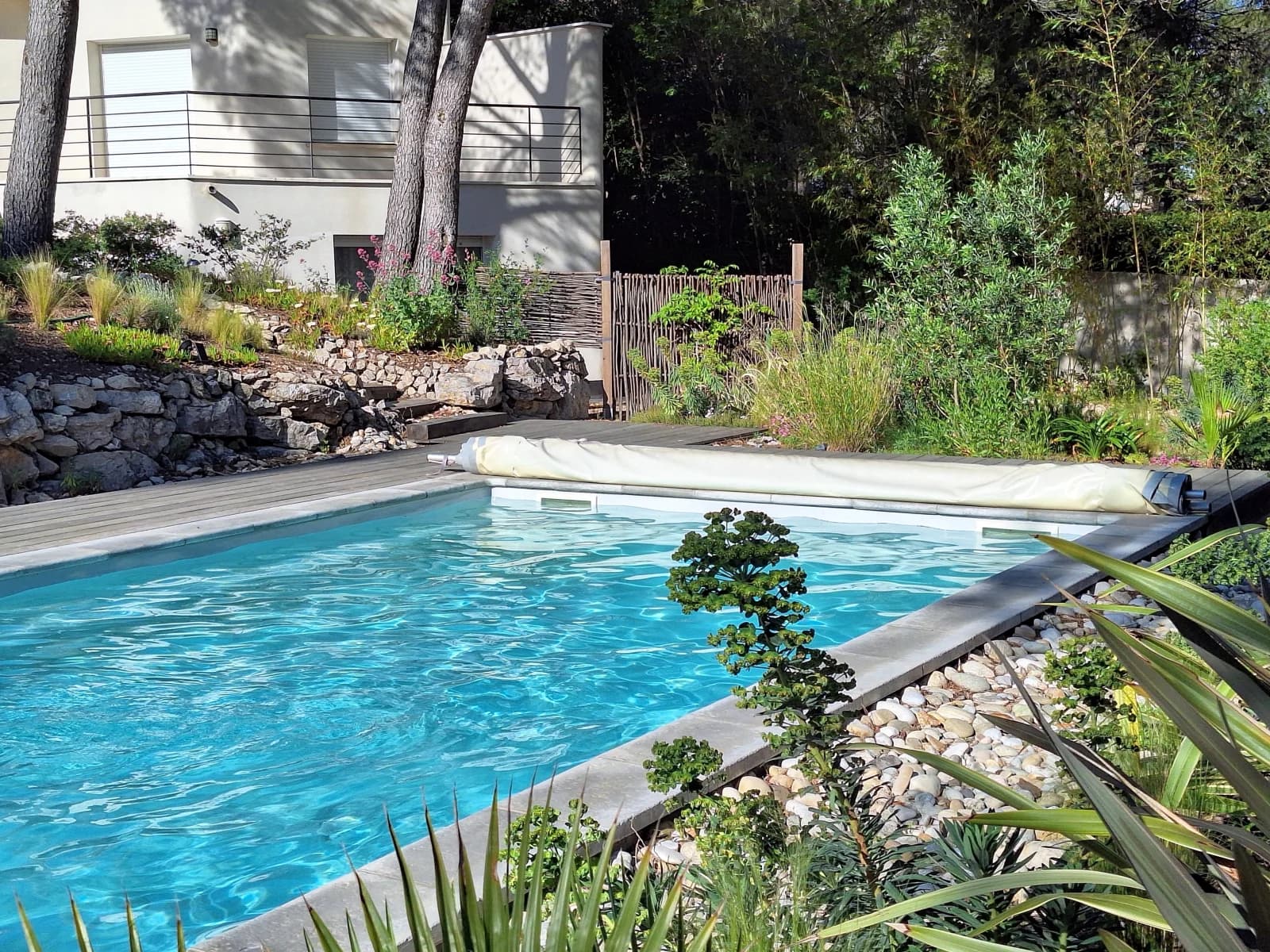 Maison contemporaine avec piscine, à privatiser