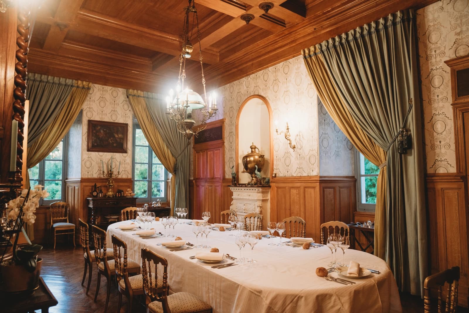 Meeting room in Castle life - 1