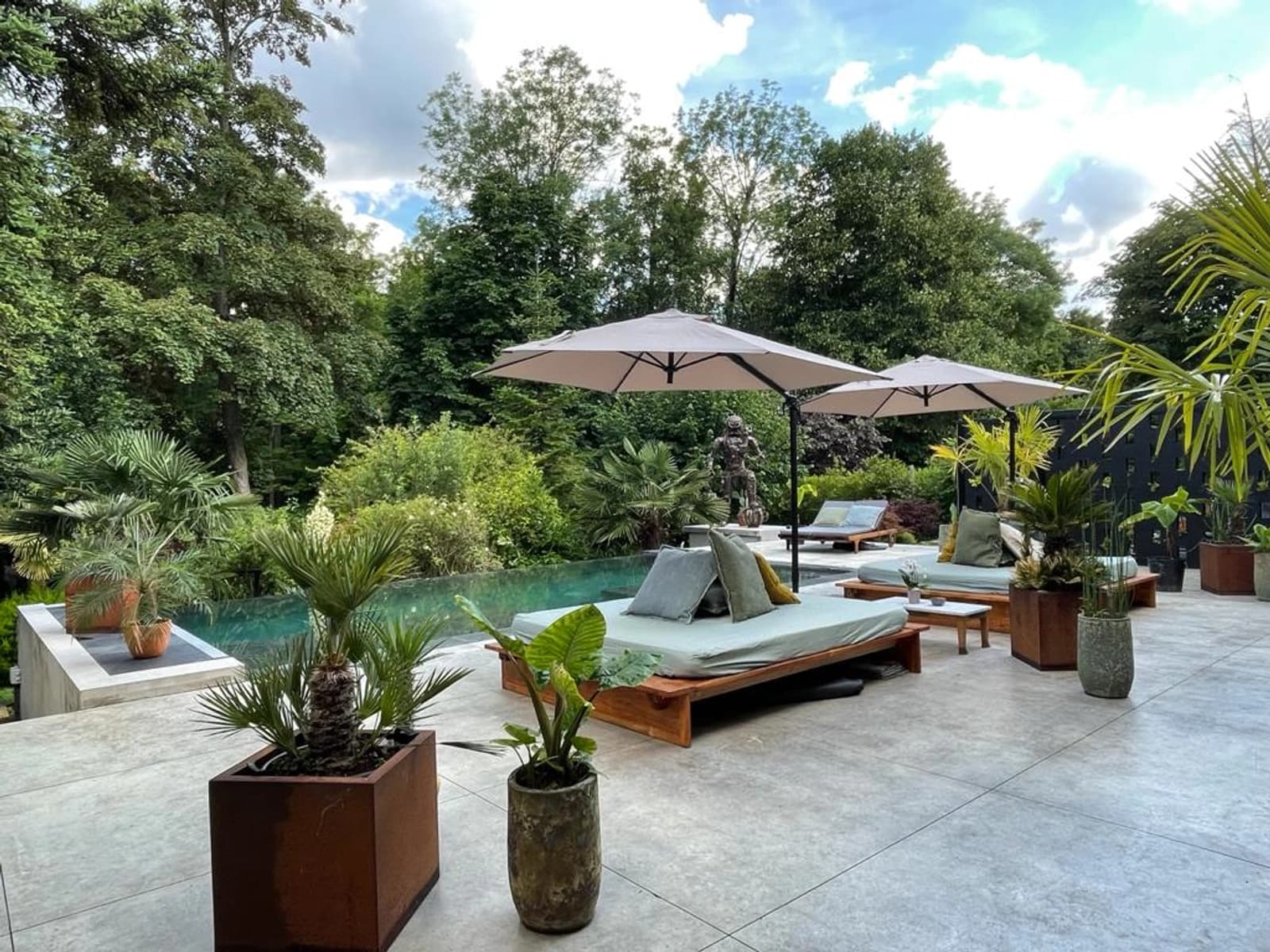 Salle de réunion dans Villa d'exception esprit Bali, à 18km de Paris - 0