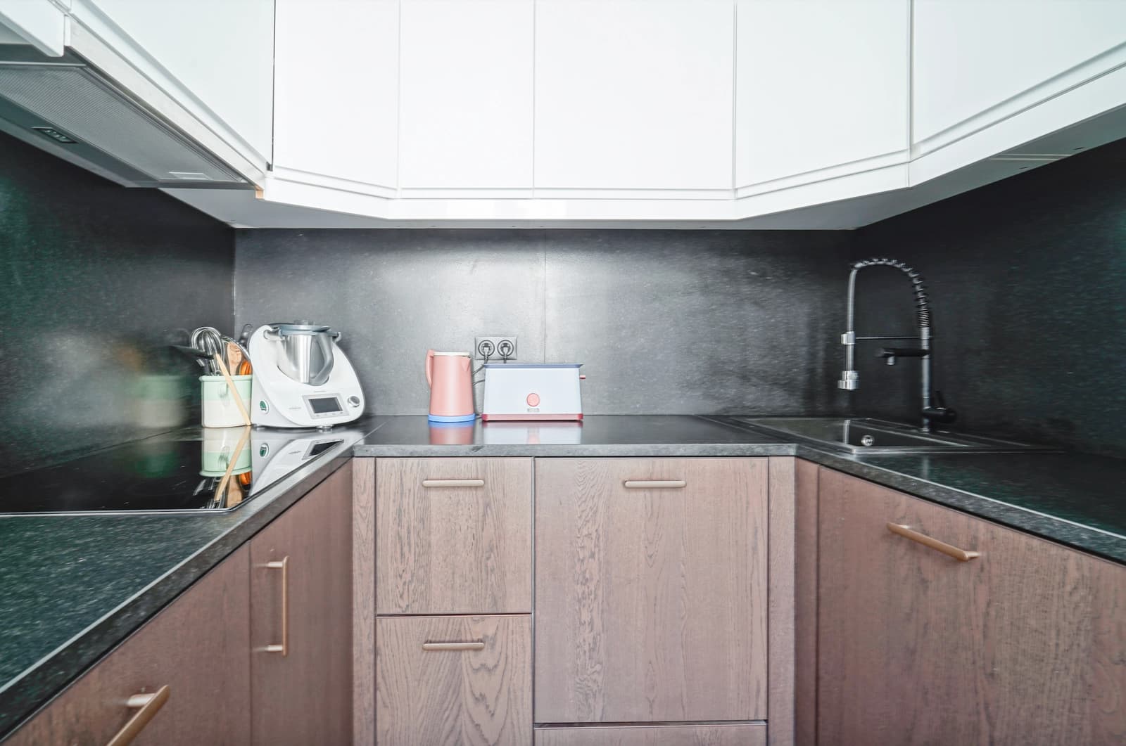 Cuisine dans Superbe appartement de caractère dans le Marais - 1