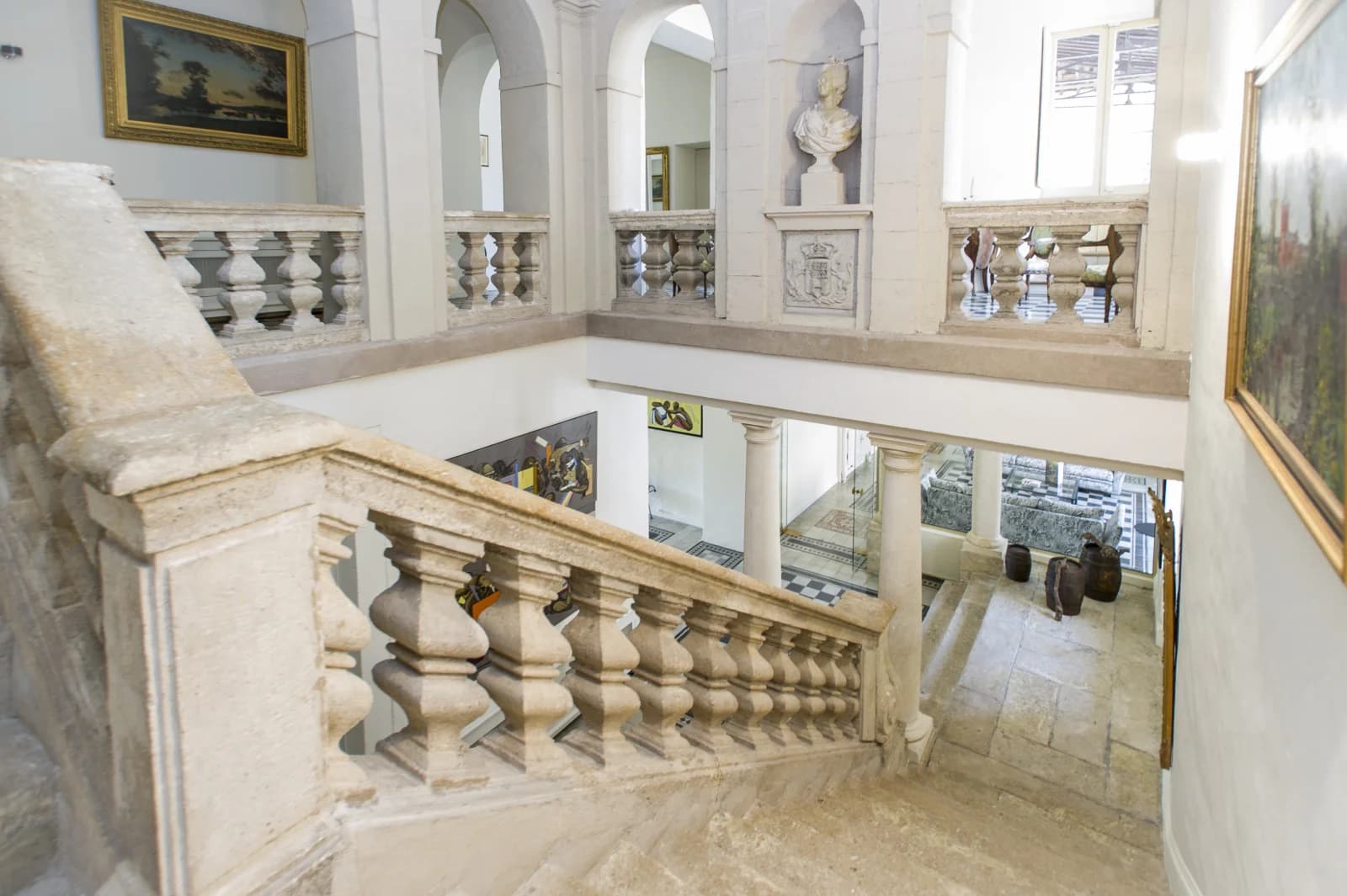 Living room in Château Saint-Martin-de-la-Garrigue - 1