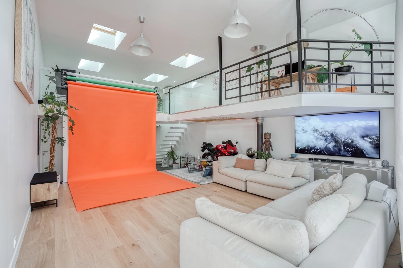 Living room in South-facing loft/ terrace/ photo/ film studio - 0