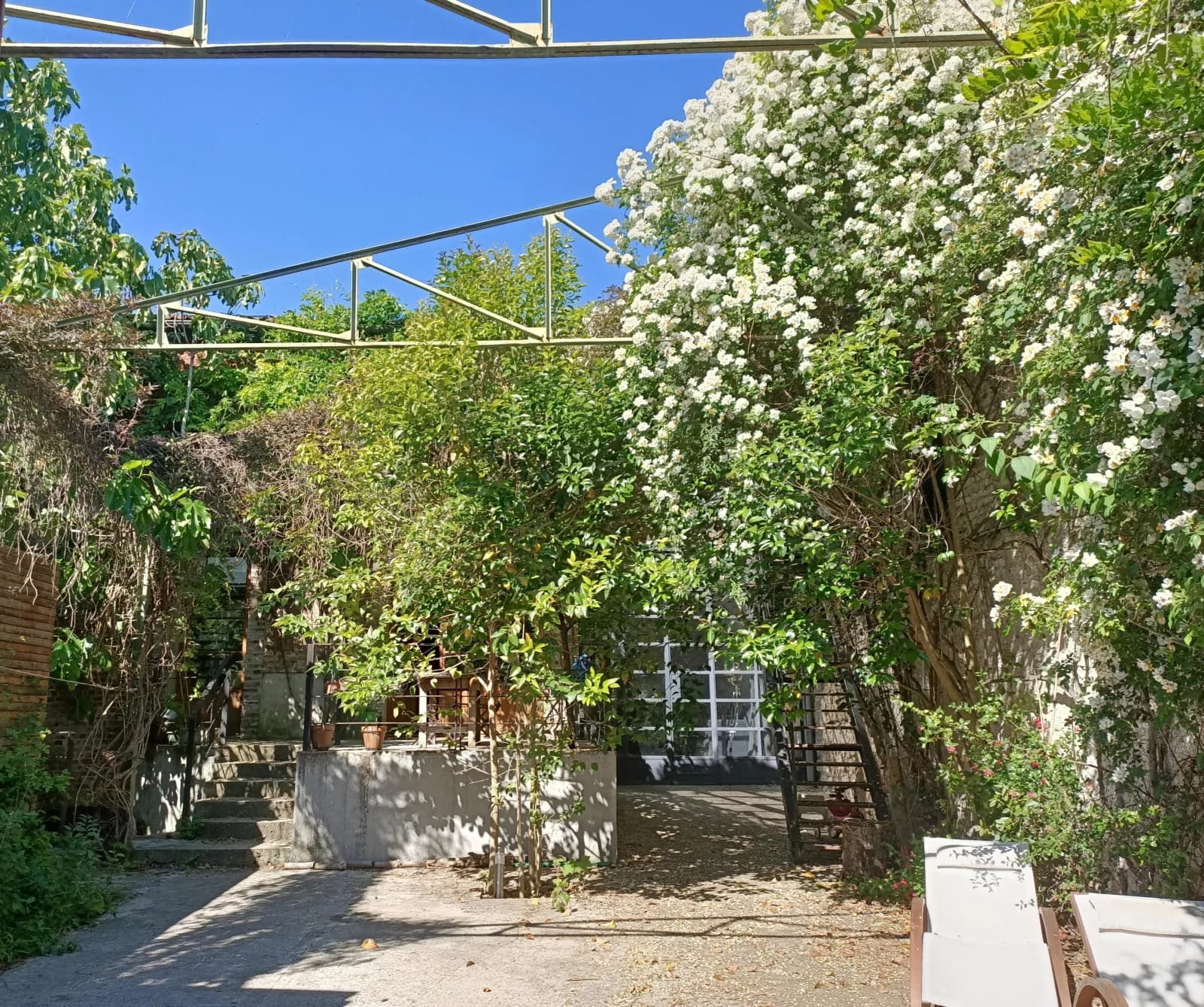 Salle de réunion dans Charme rustique d'une ancienne étable près d'un figuier - 1
