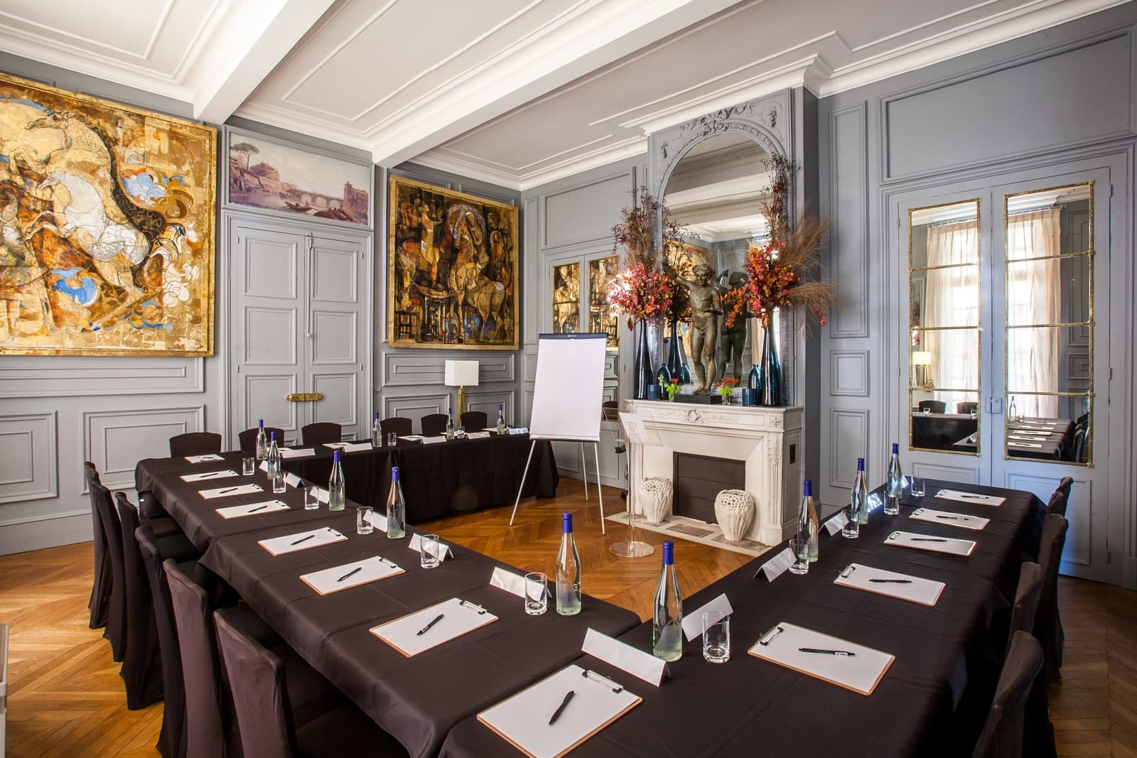 Salle de réunion dans Domaine où la nature et l'art dialoguent en harmonie - 1