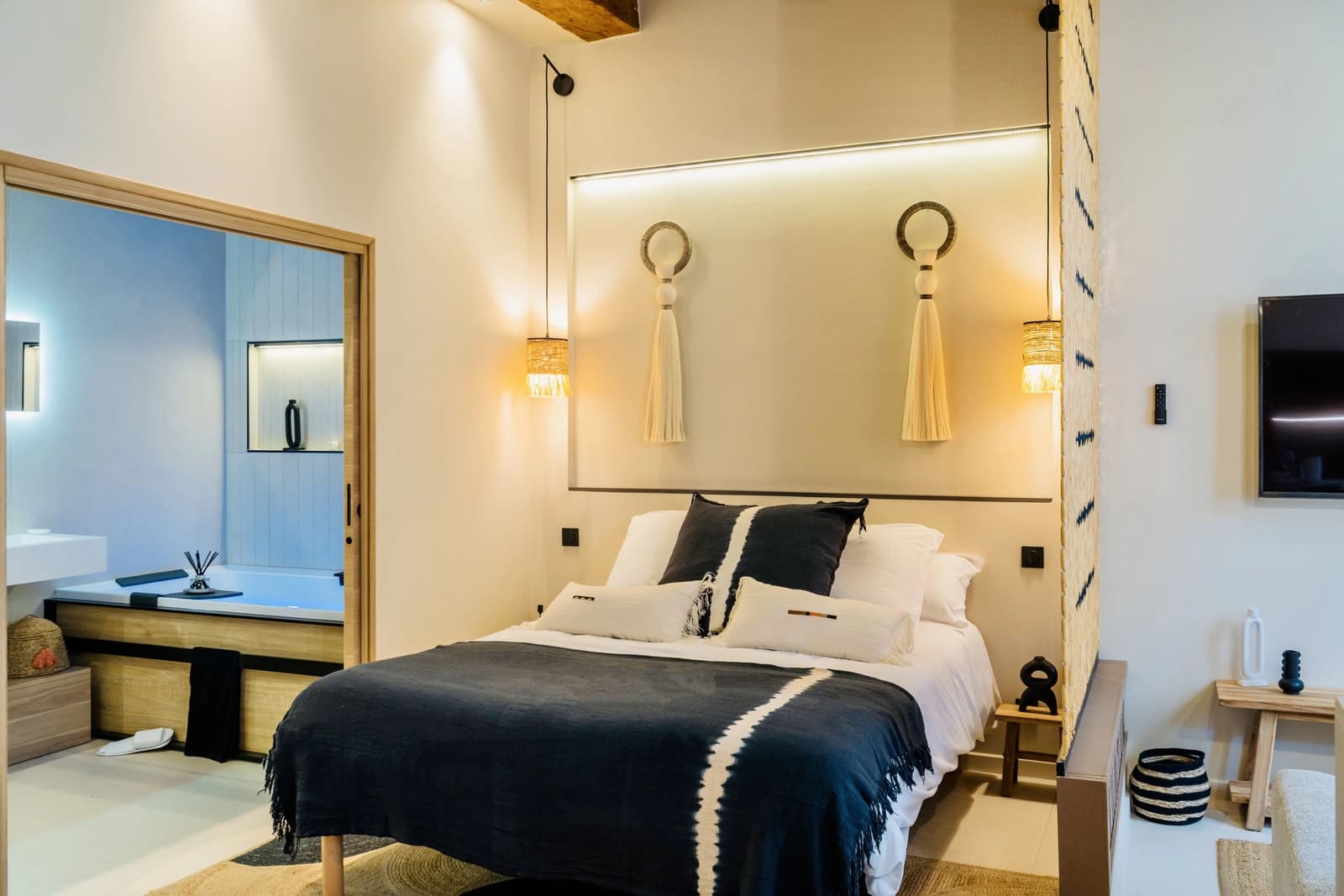 Bedroom in Beautiful studio for shooting - 1