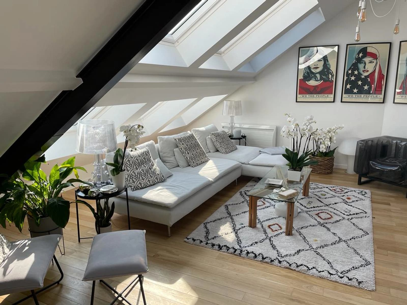 Living room in Boho-chic apartment - 1