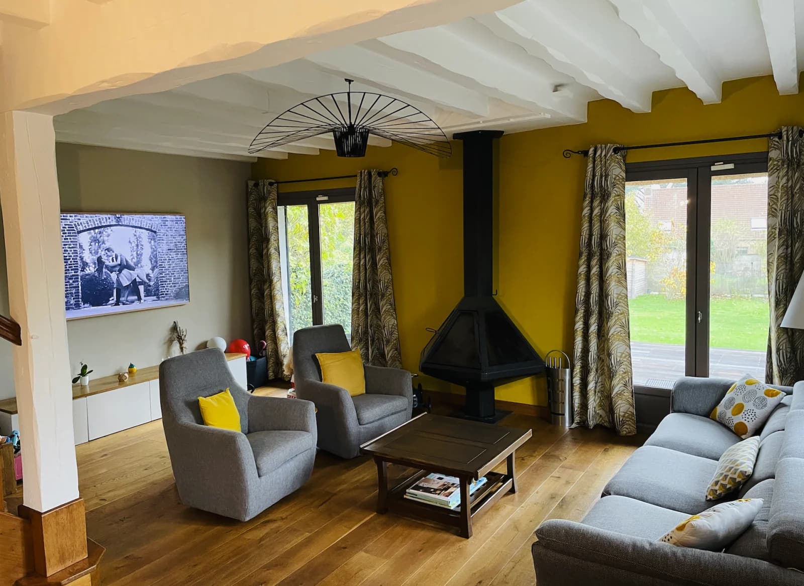 Chambre dans Maison au toit de chaume, un charme rustique authentique - 1