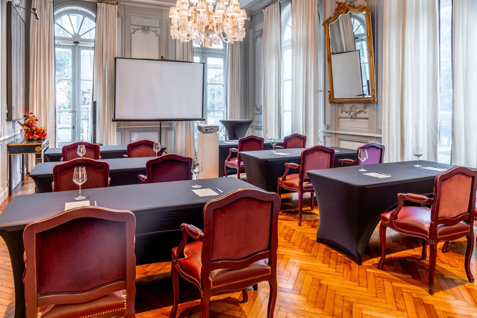 Salle de réunion dans Salon Napoléon: prestige et histoire à La Grande Maison - 1