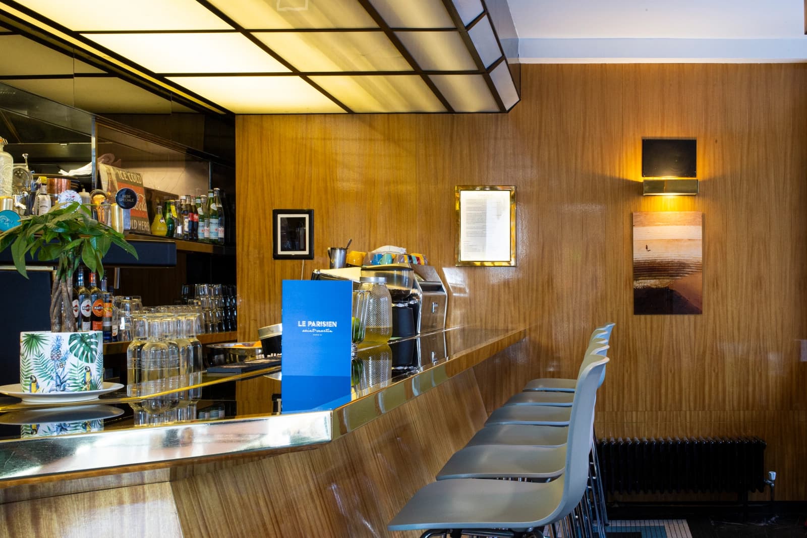 Meeting room in Beautiful Parisian bar with designer decor - 1