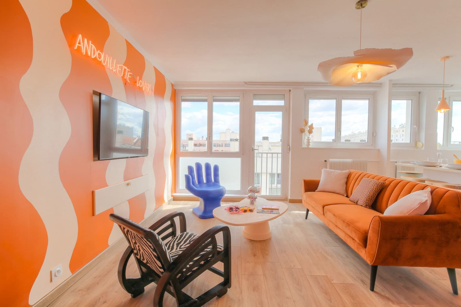 Living room in The colorful apartment - 1