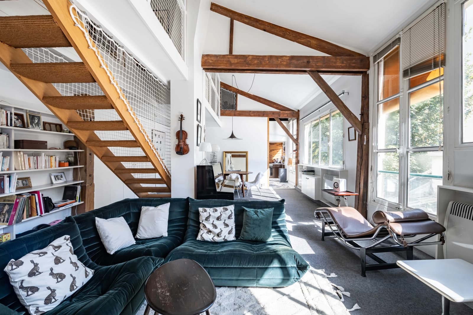 Living room in Artist's studio in tree-lined cul-de-sac - 1