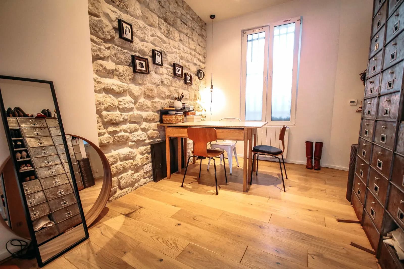 Meeting room in Loft with characterful architecture - 1