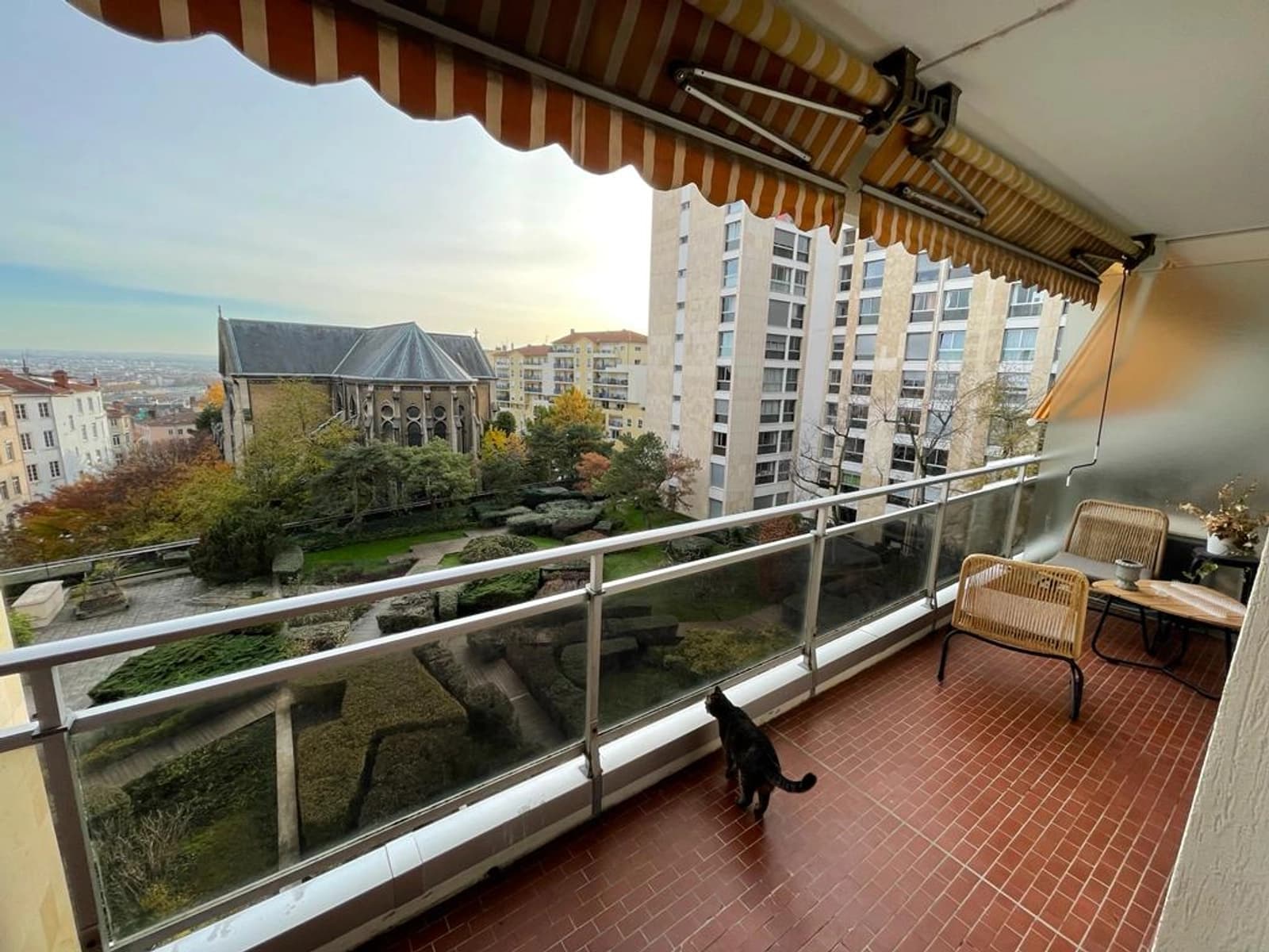 Living room in Spacious apartment with a unique view of Lyon! - 1