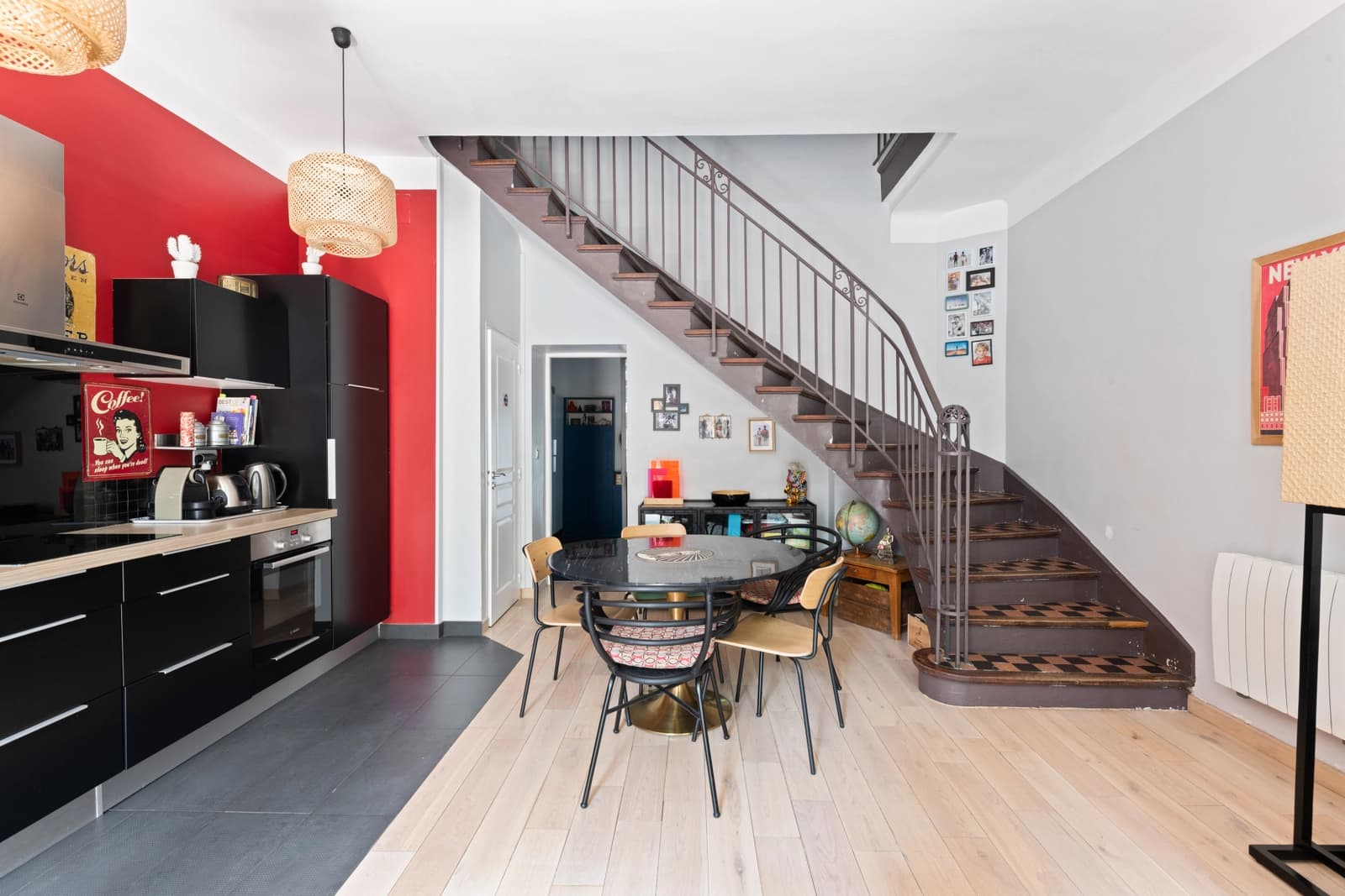 Salle de réunion dans Maison avec terrasse baignée de soleil (plein sud) - 1