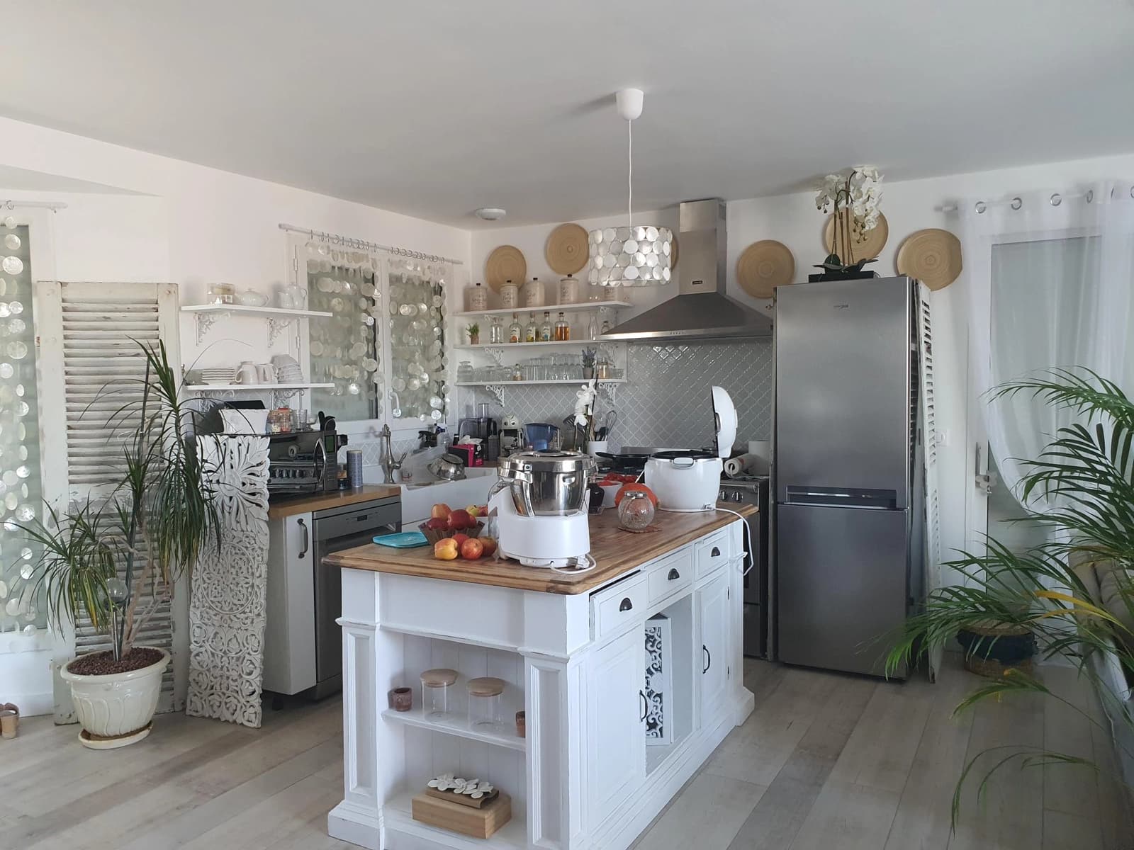 Cuisine dans Lieu singulier au design surprenant et original - 1