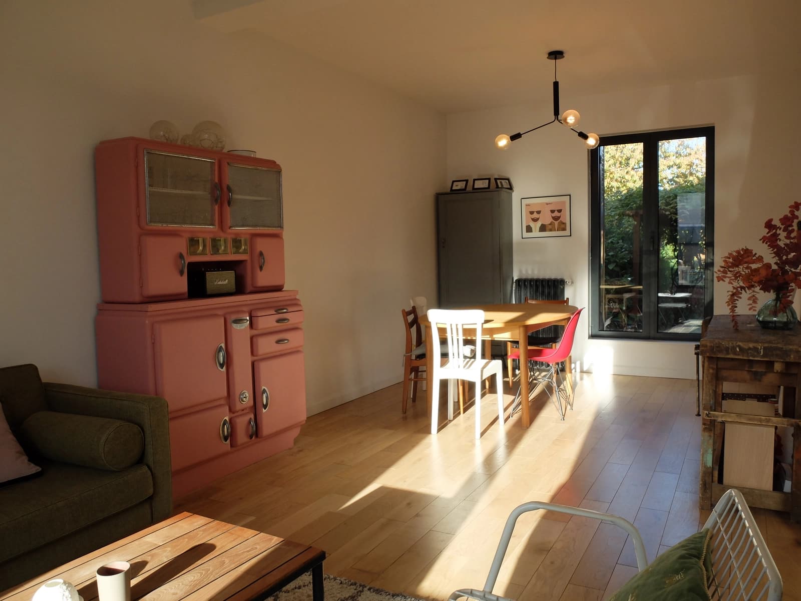 Salle de réunion dans Demeure avec jardin verdoyant, tout près de la capitale - 1