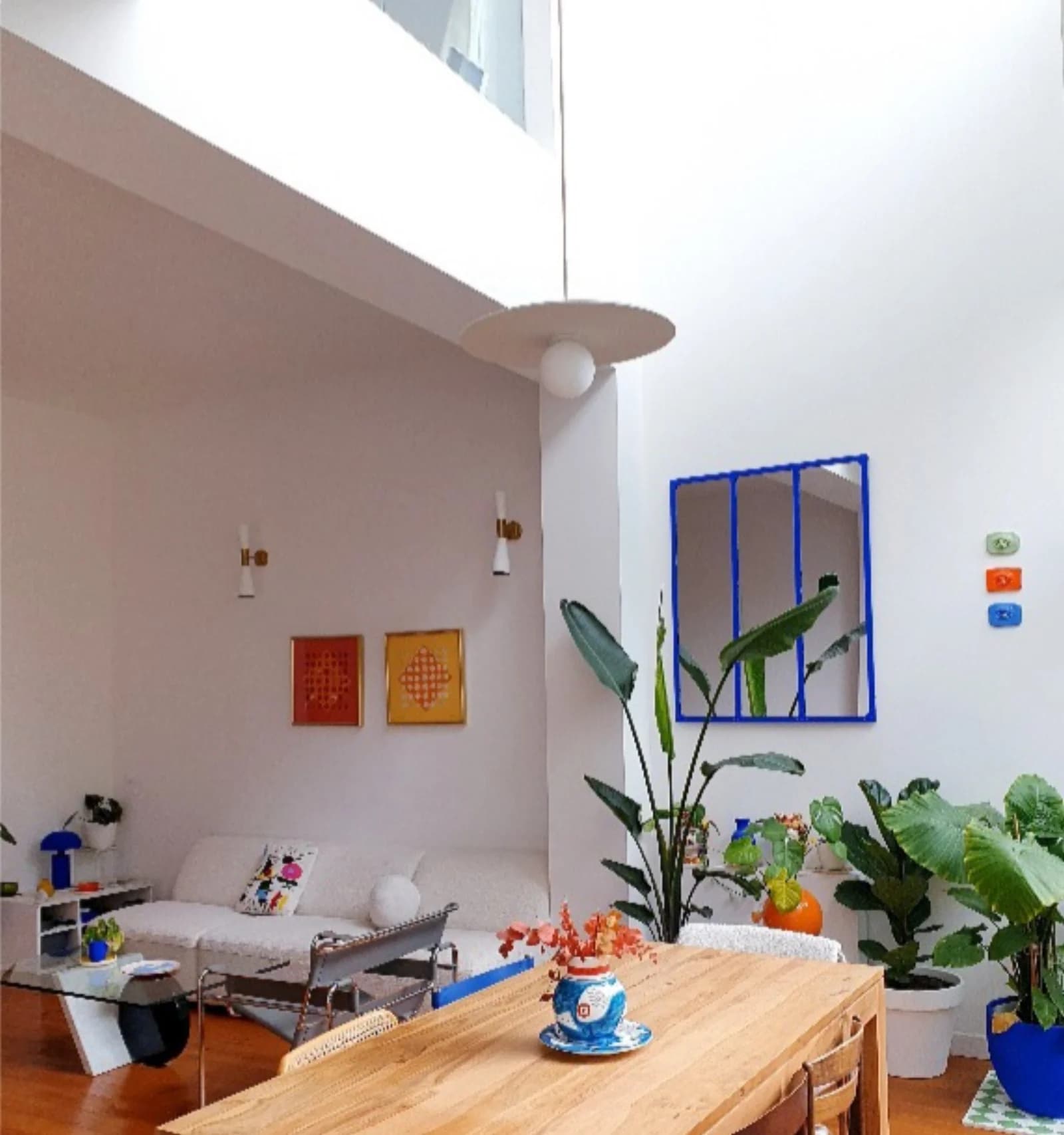 Space Architect-designed house with garden - 2
