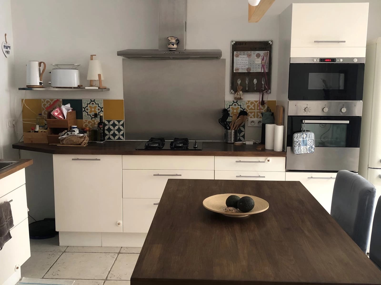 Cuisine dans Demeure citadine à l'atmosphère douce et accueillante - 1