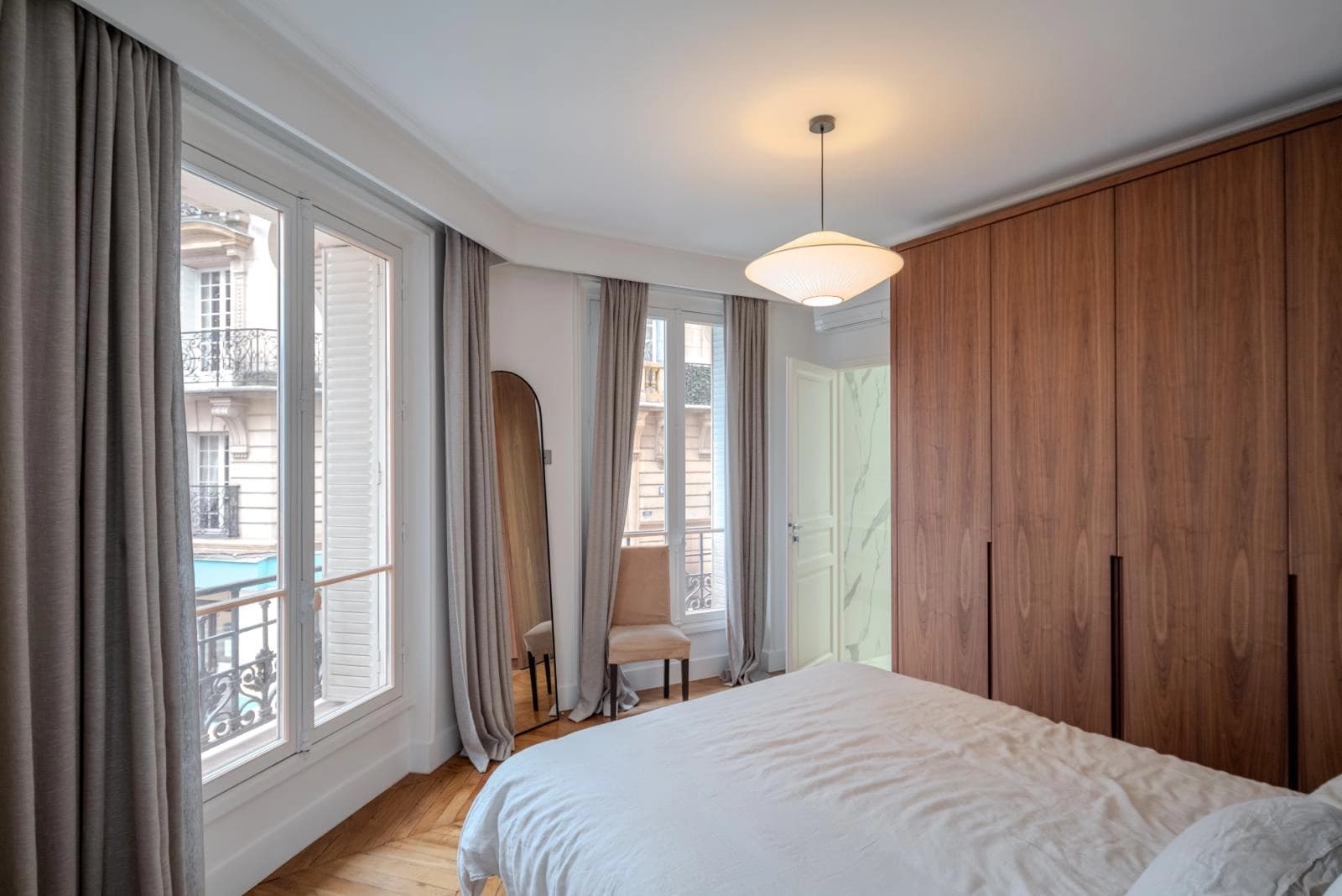 Space Modern apartment 4min from the Arc de Triomphe - 3
