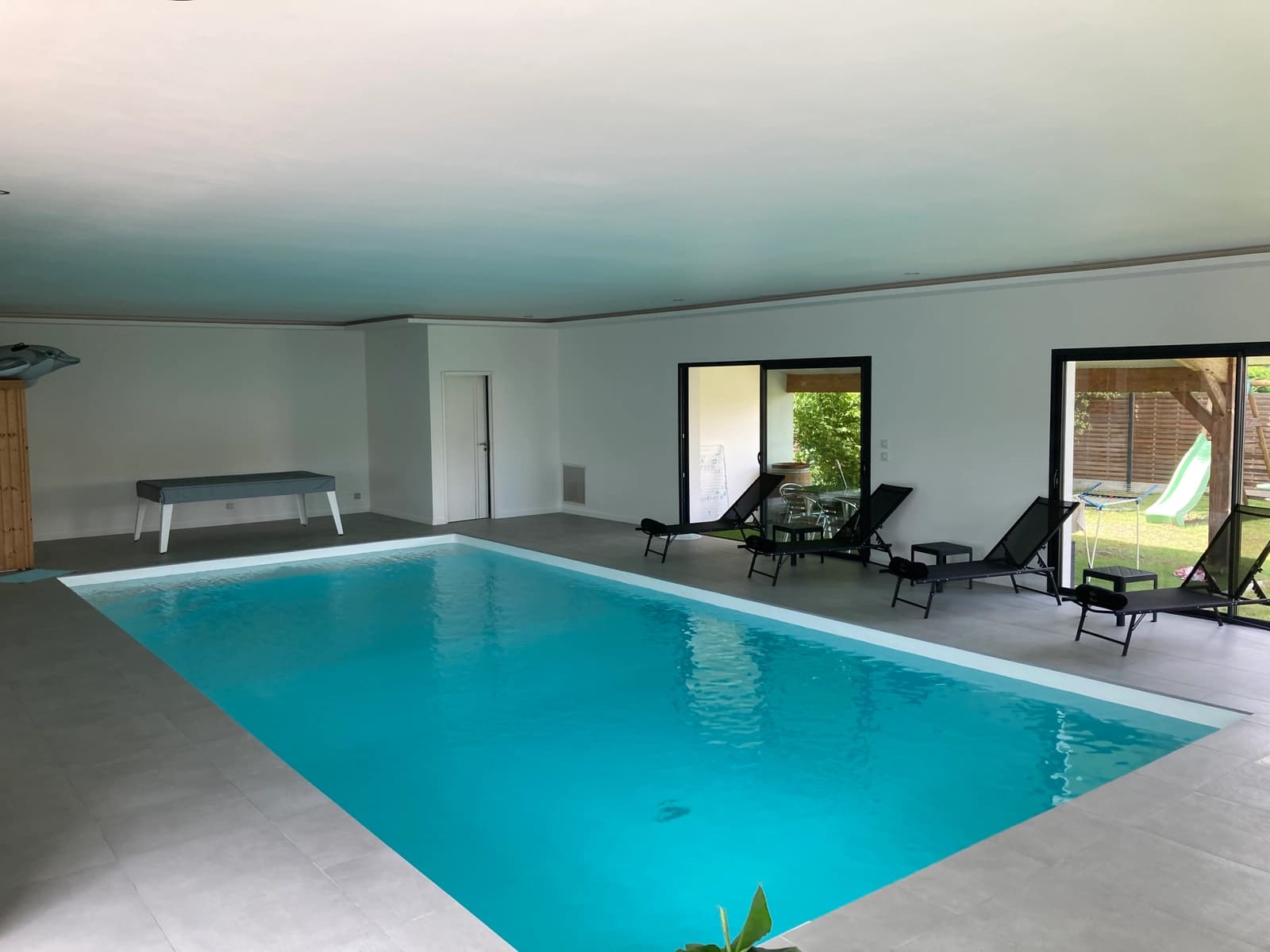 Espace Villa avec piscine intérieure, un luxe discret - 1