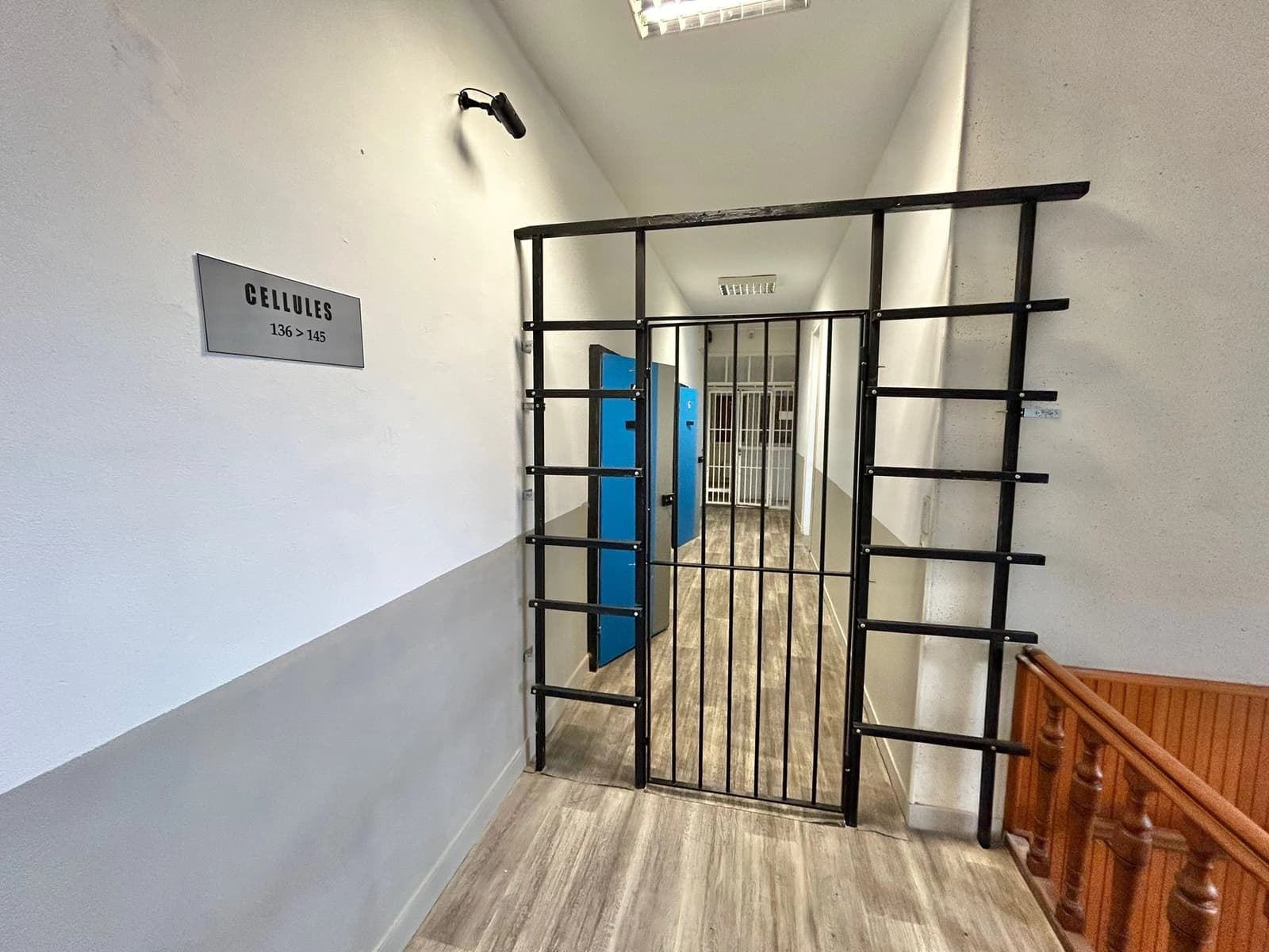 Espace Décor prison/cellule à 1h de Paris - 1