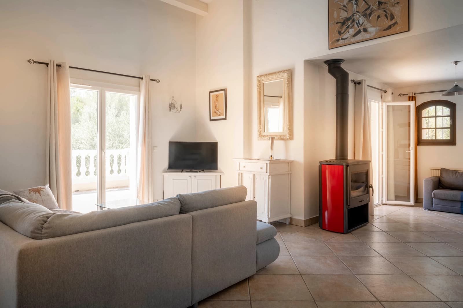 Salon dans Magnifique villa avec sa piscine privée scintillante - 1