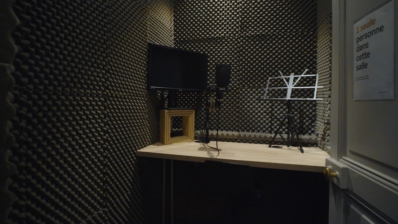 Espace Studio avec plateau TV et équipement pour webcast - 1
