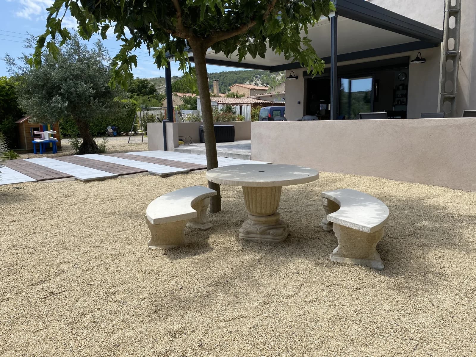 Salle de réunion dans Villa avec jardin luxuriant et piscine rafraîchissante - 1
