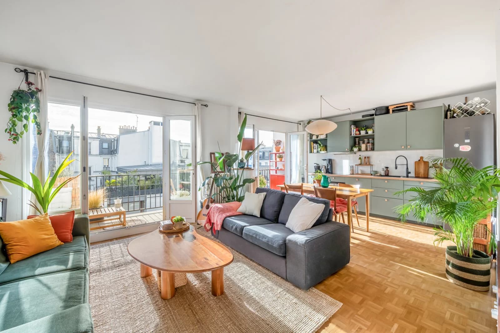 Cosy sunny open kitchen Flat 