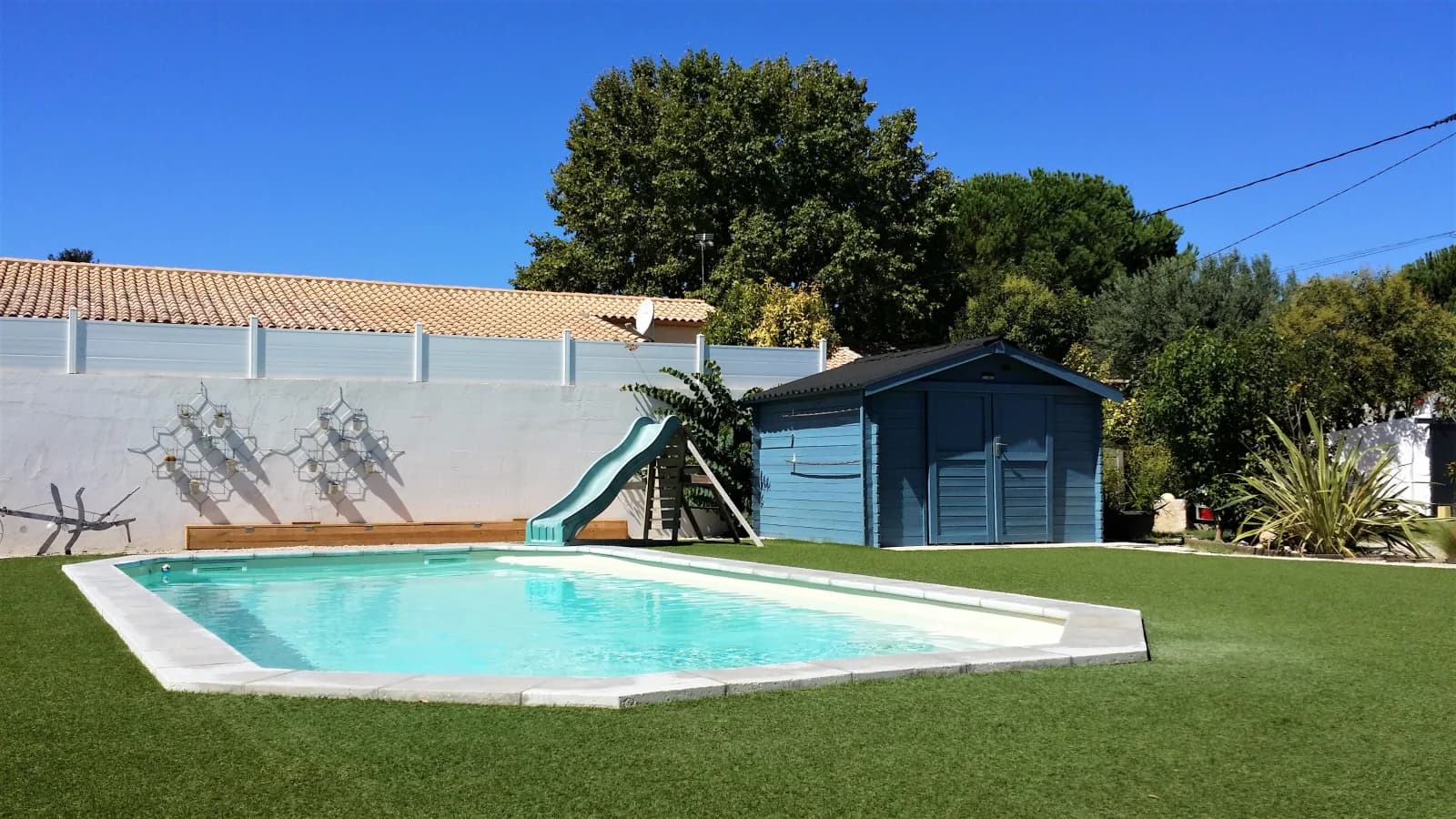 Salle de réunion dans Grande maison conviviale avec sa piscine et son jardin - 1
