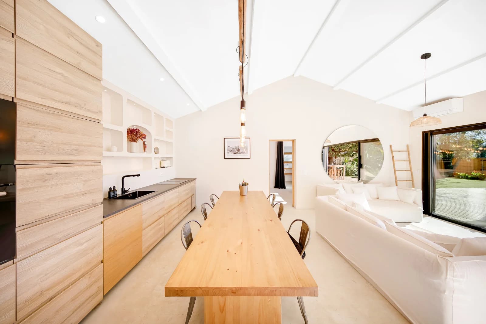 Space 3 min from the sea | Private parking lot: +30 spaces - 1