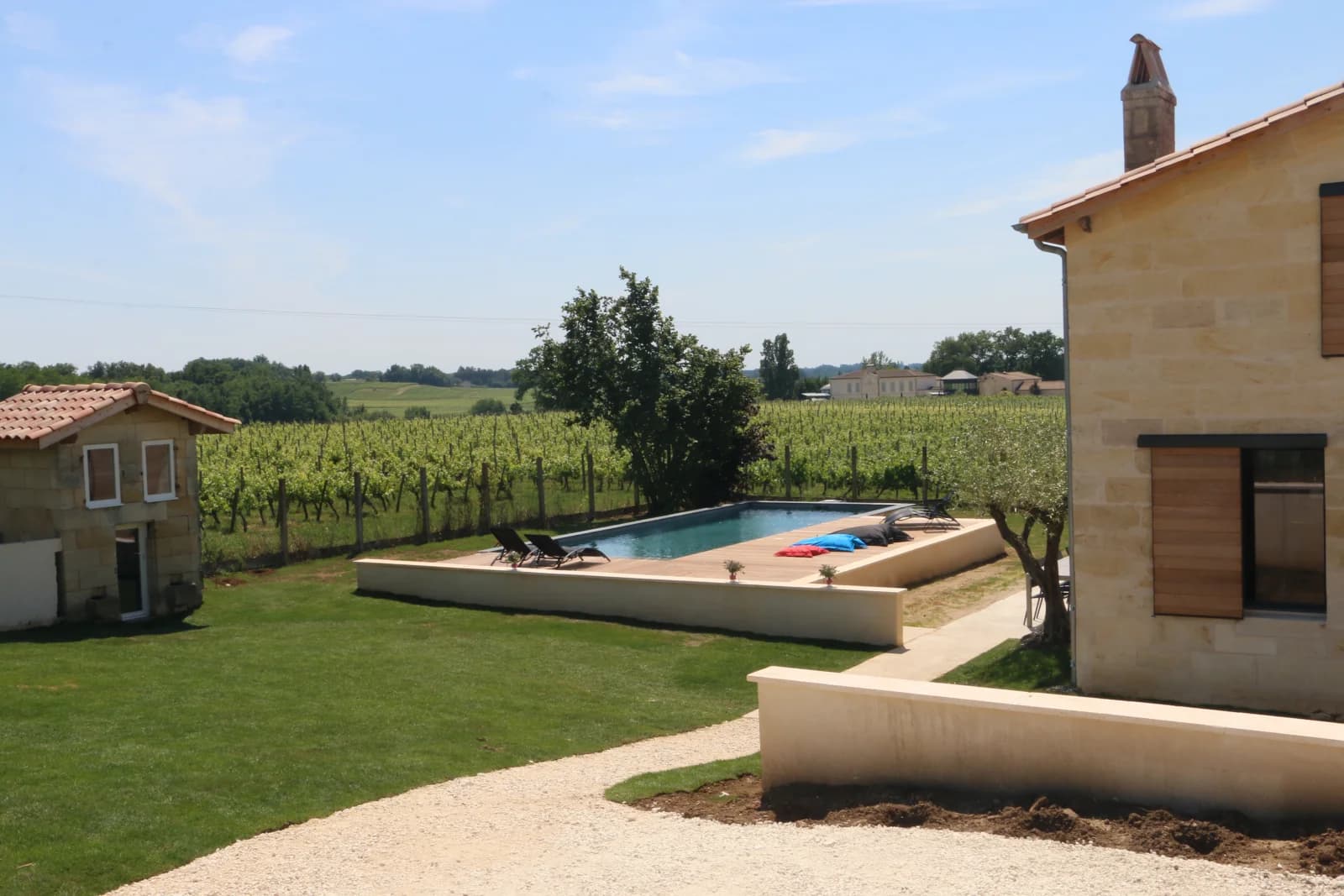 Meeting room in Saint-Emilion wine farm completely renovated - 1