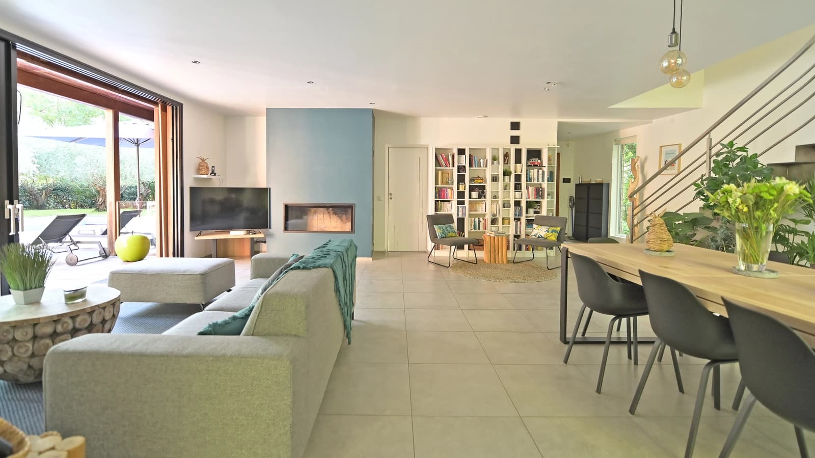 Salon dans Magnifique villa construite en bois exotique rare - 0