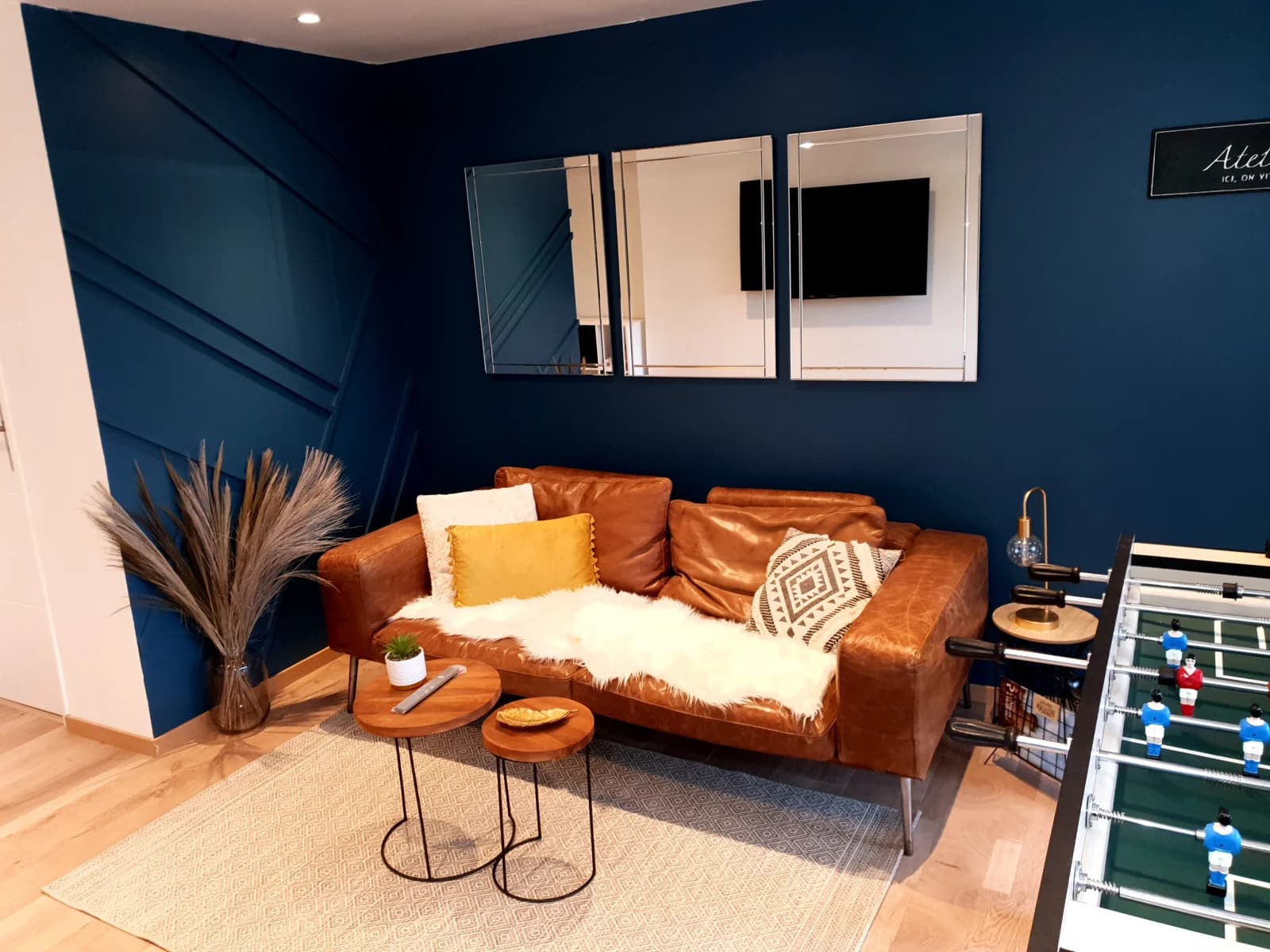 Salon dans Luxe et piscine intérieure aux portes de la capitale - 1