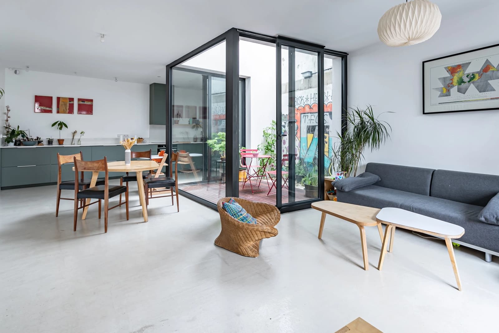 Living room in Bright architect-designed house with patio - 0