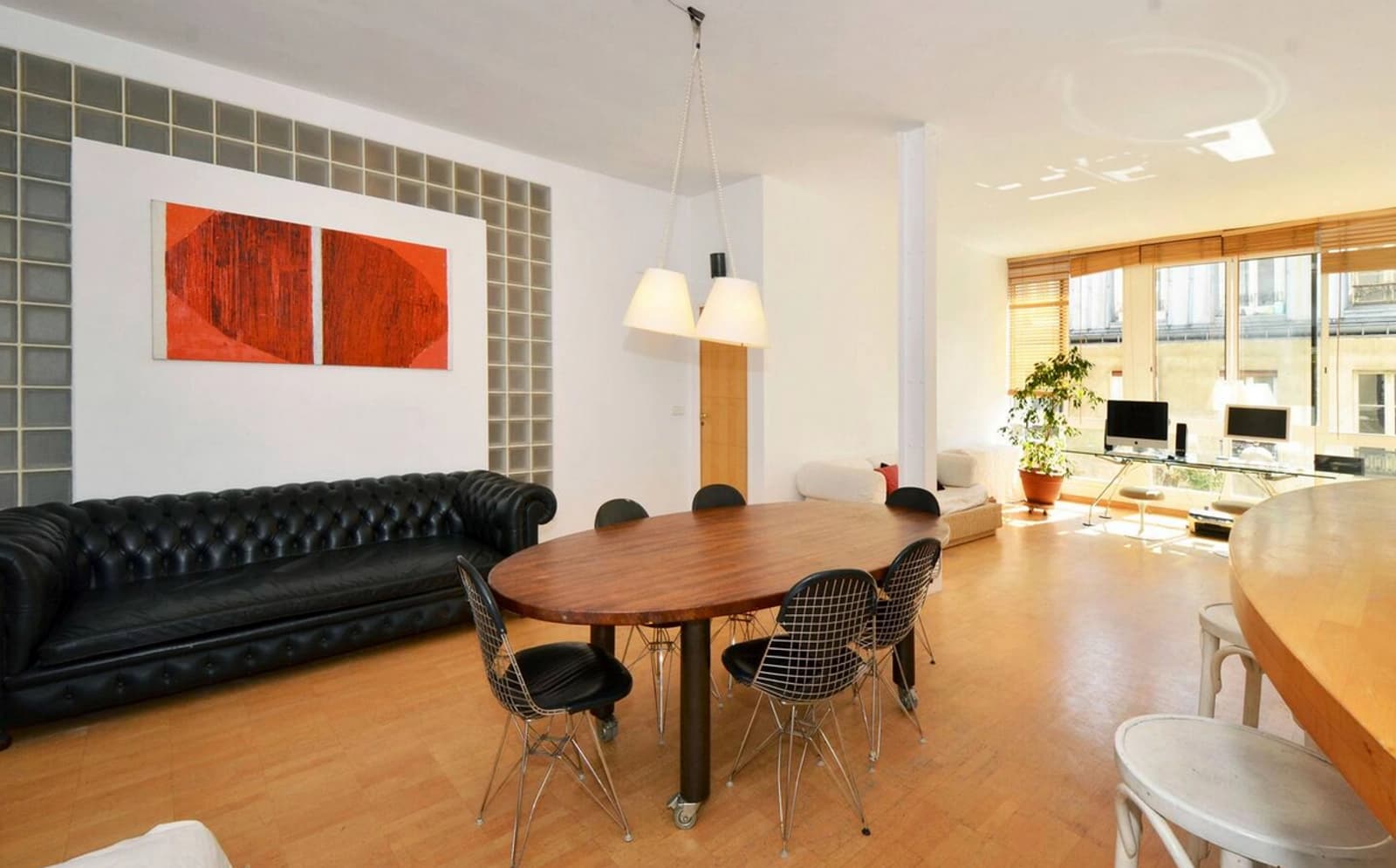 Salle de réunion dans Bel appartement au coeur du 9ème arrondissement - 1
