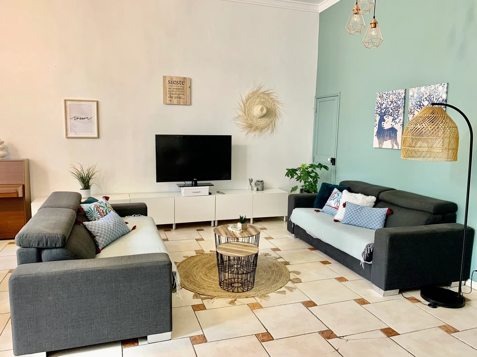 Living room in Comfortable workspace marseille center - 1