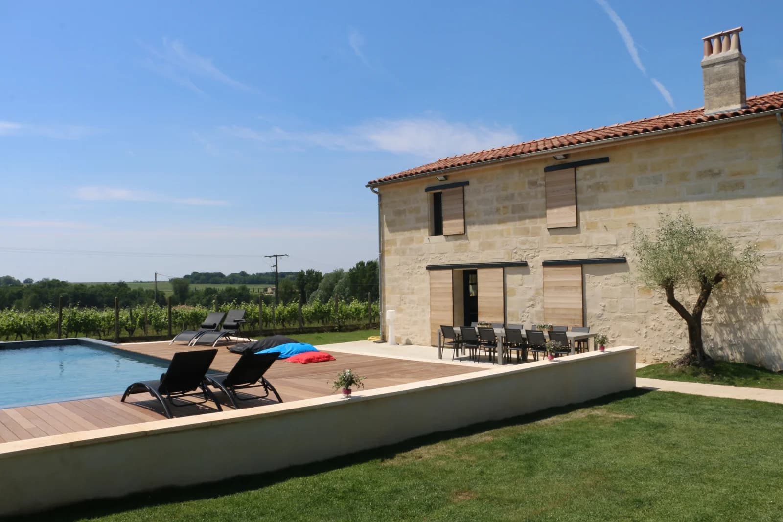 Meeting room in Saint-Emilion wine farm completely renovated - 1