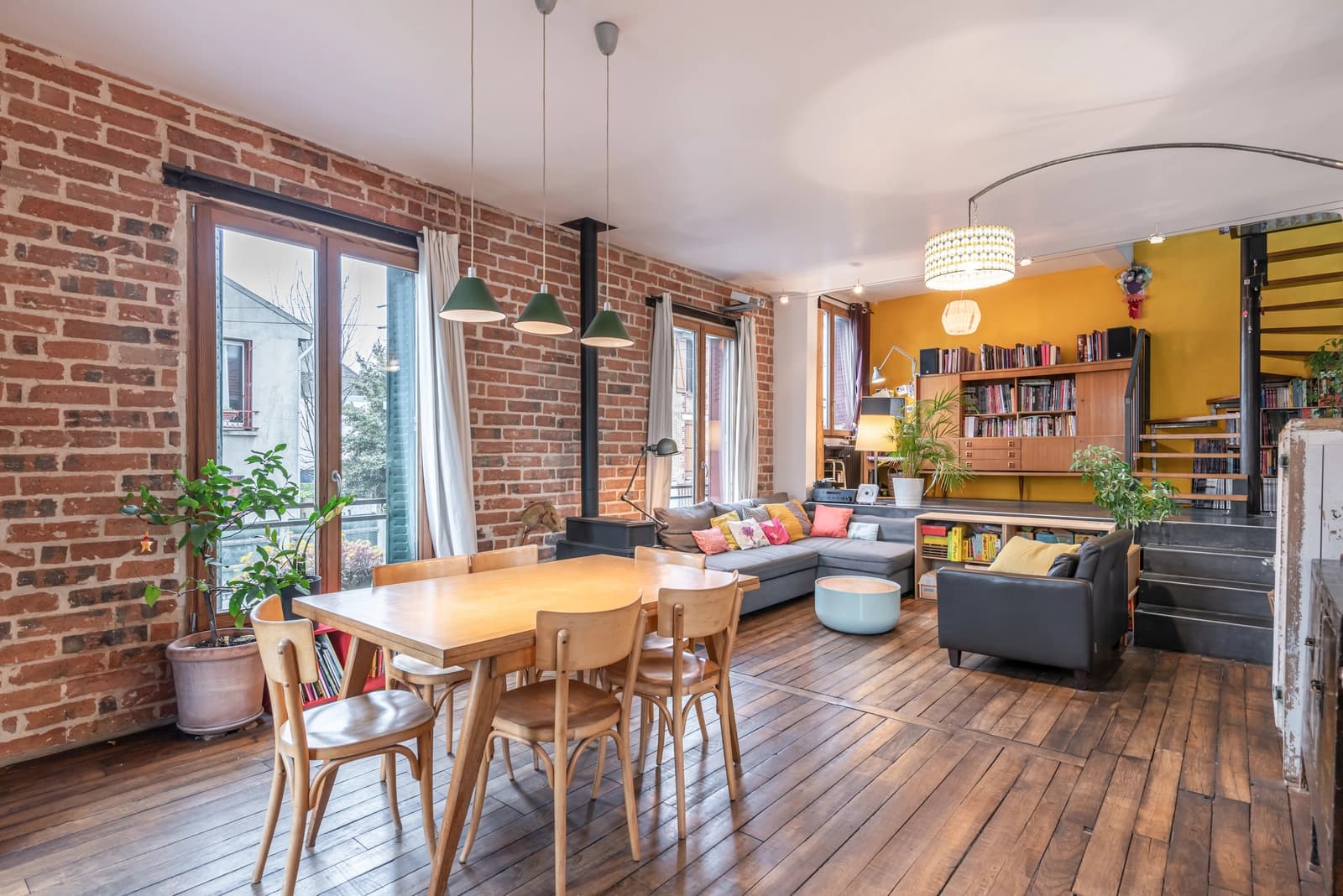 Salle de réunion dans Montreuil: maison avec jardin et terrasse conviviale - 1