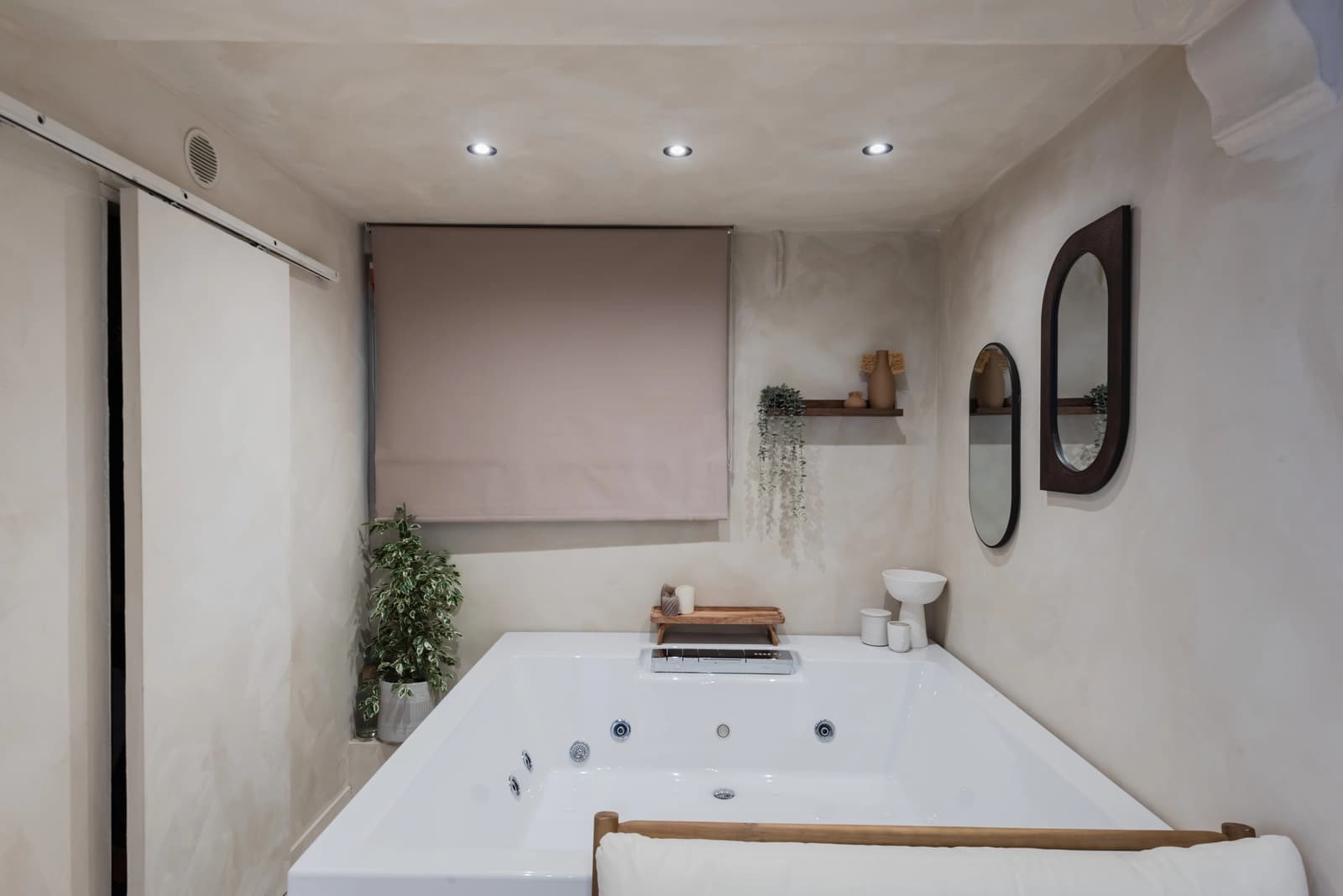 Salle de bain dans Espace spa privatif pour une détente absolue - 1