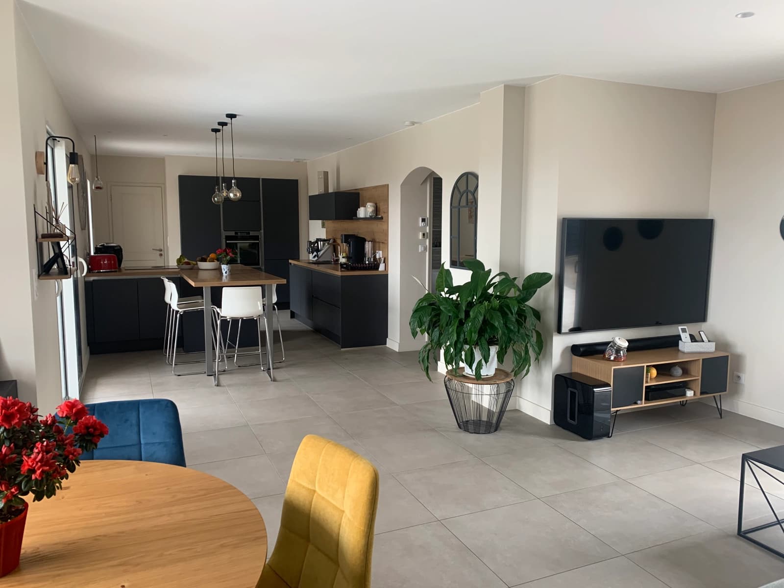 Salle de réunion dans Demeure conviviale agrémentée d'une belle piscine - 1