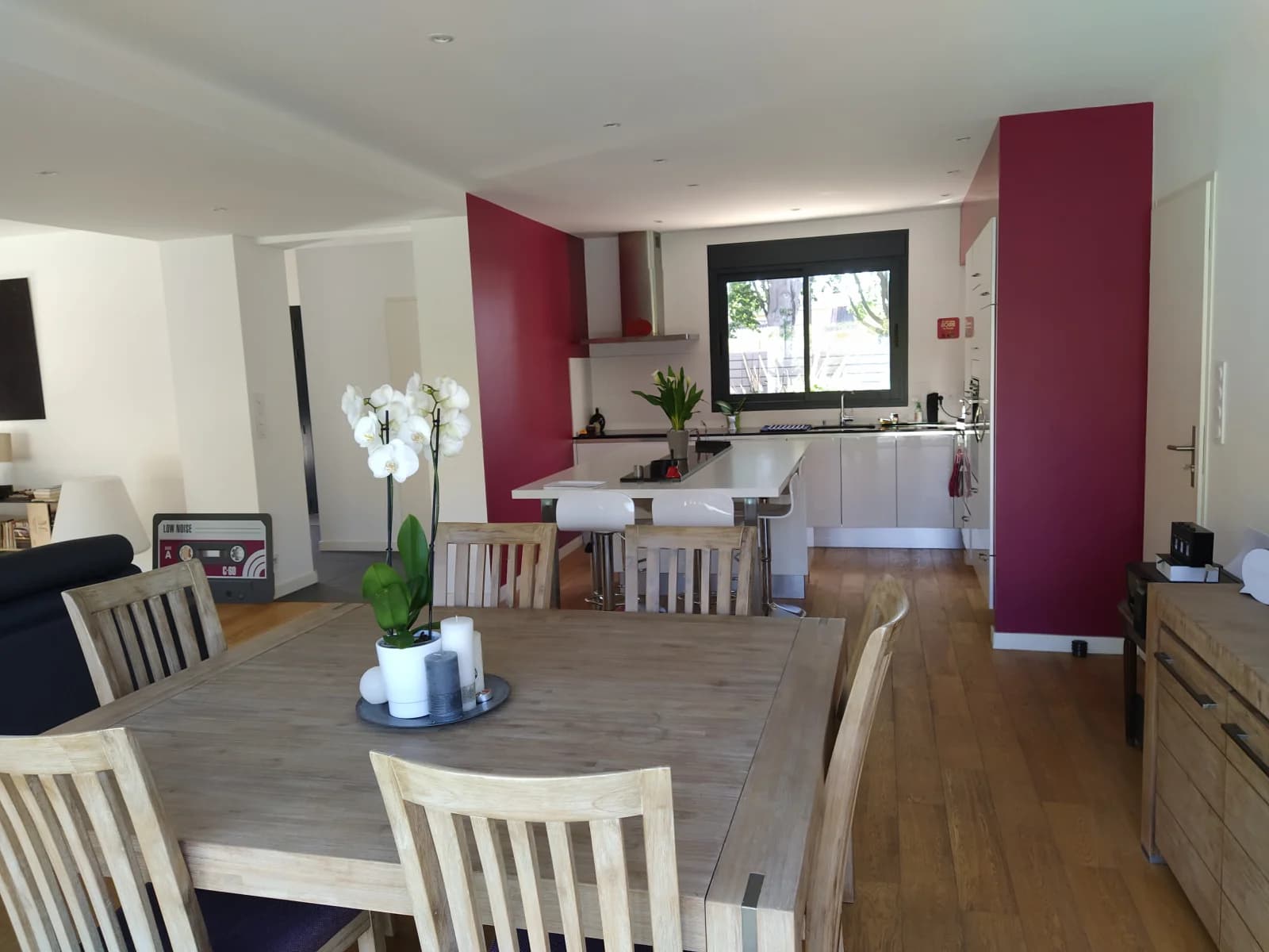 Salle de réunion dans Grande maison conviviale avec jardin et piscine privée - 1
