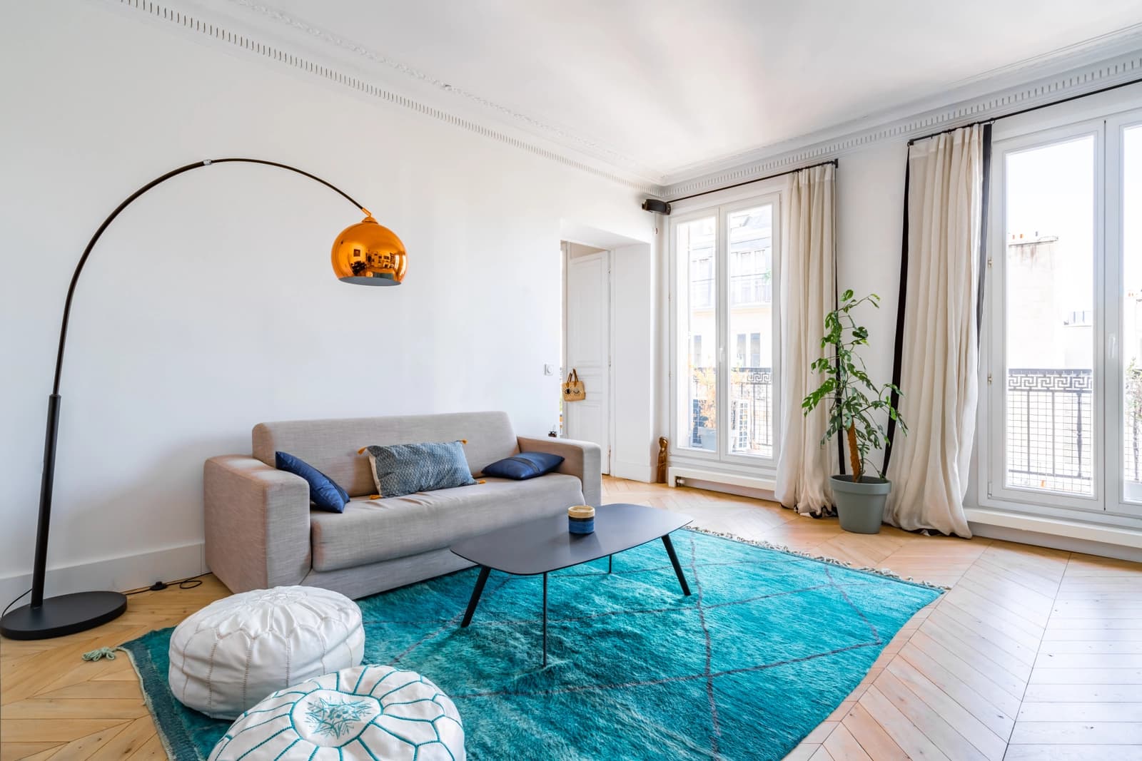 Space Haussmanian apartment with balcony - 3